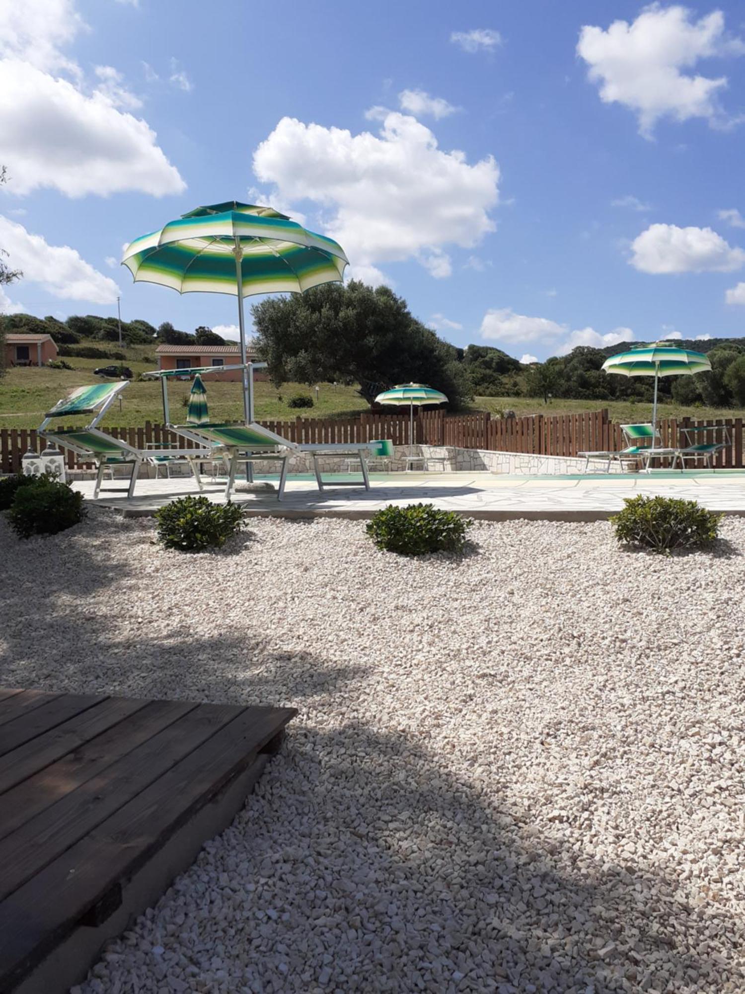 Agriturismo Gli Olivastri -Appartamento Bel Vedere Con Piscina ,Solarium E Vista Mare,Climatizzatore ,Wifi アリエントゥ エクステリア 写真